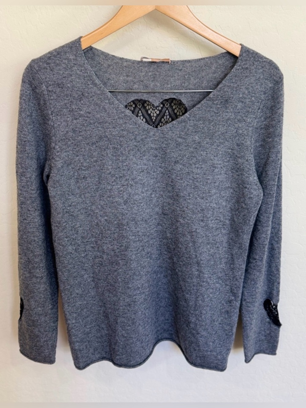 Kier + J Gray Wool Cashmere Blend Heart Lace Cutout V-Neck Sweater Size L